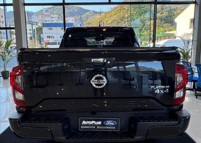 AutoPlus Ford Jaraguá do Sul - NISSAN - FRONTIER - 2.3 16V TURBO PLATINUM CD 4X4 AUTOMÁTICO - Foto 4