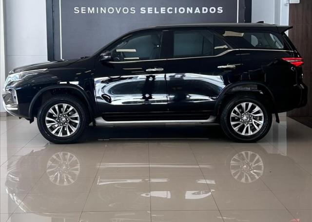 AutoPlus Ford Lages - TOYOTA - HILUX SW4 - 2.8 D-4D TURBO SRX 7L 4X4 AUTOMÁTICO - Foto 3