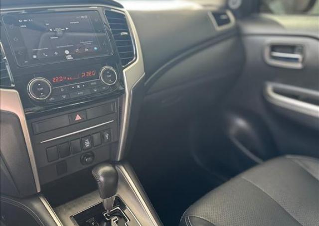 AutoPlus Ford Concórdia - MITSUBISHI - L200 TRITON - 2.4 16V TURBO SPORT HPE CD 4X4 AUTOMÁTICO - Foto 8