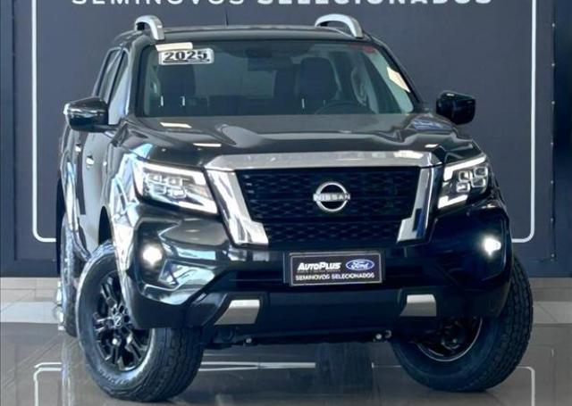 AutoPlus Ford Lages - NISSAN - FRONTIER - 2.3 16V TURBO XE CD 4X4 AUTOMÁTICO - Foto 1