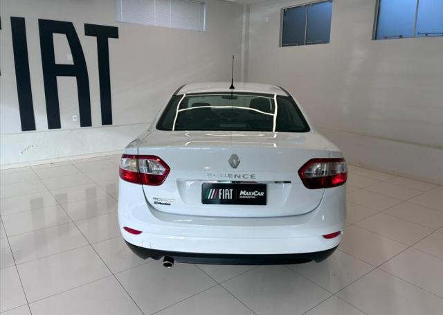 Maxicar Fiat Mafra - RENAULT - FLUENCE - 2.0 DYNAMIQUE 16V MANUAL - Foto 11