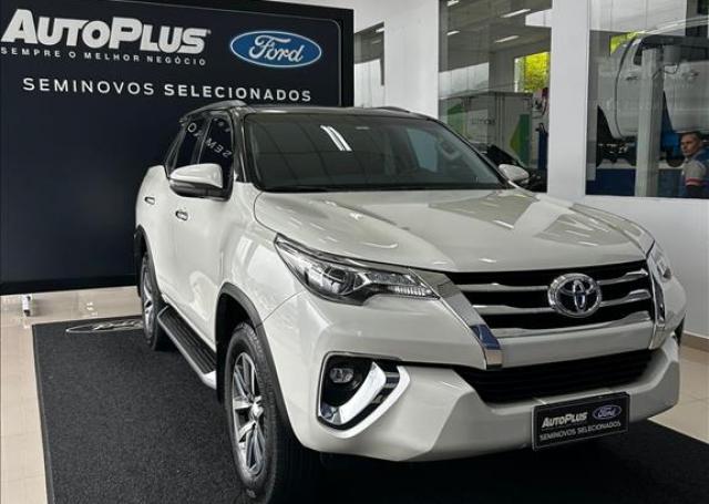AutoPlus Ford Blumenau - TOYOTA - HILUX SW4 - 2.8 SRX 4X4 16V TURBO INTERCOOLER AUTOMÁTICO - Foto 3