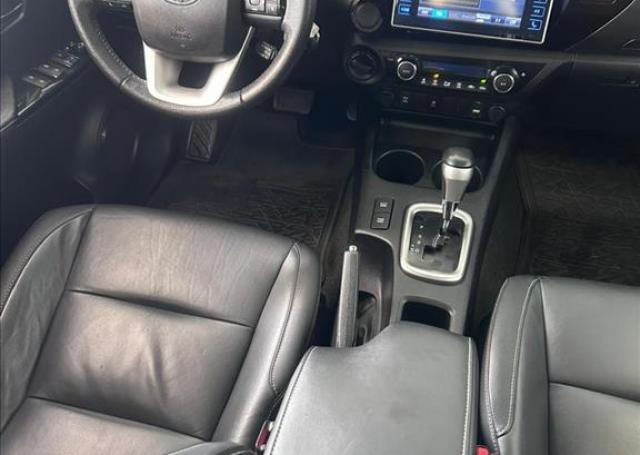 AutoPlus Ford Lages - TOYOTA - HILUX - 2.8 SRV 4X4 CD 16V AUTOMÁTICO - Foto 14