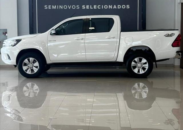 AutoPlus Ford Lages - TOYOTA - HILUX - 2.8 SRV 4X4 CD 16V AUTOMÁTICO - Foto 3