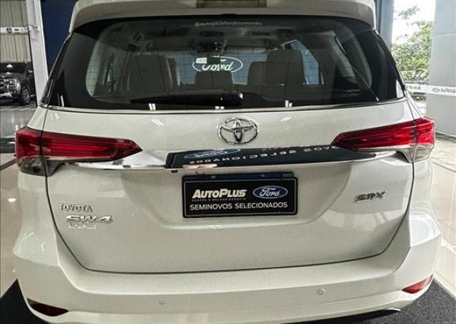 AutoPlus Ford Blumenau - TOYOTA - HILUX SW4 - 2.8 SRX 4X4 16V TURBO INTERCOOLER AUTOMÁTICO - Foto 6
