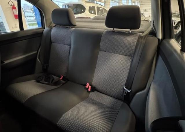 AutoShow Chevrolet Mafra - VOLKSWAGEN - POLO SEDAN - 1.6 MI 8V MANUAL - Foto 18