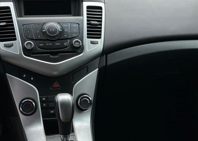 AutoShow Chevrolet Lages - CHEVROLET - CRUZE - 1.8 LT 16V MANUAL - Foto 13
