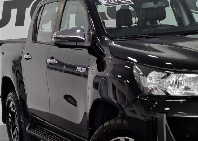 AutoPlus Ford Mafra - TOYOTA - HILUX - 2.8 D-4D TURBO CD SRV 4X4 AUTOMÁTICO - Foto 2
