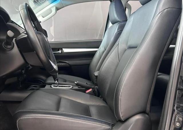 AutoPlus Ford Lages - TOYOTA - HILUX - 2.8 D-4D TURBO CD SRX 4X4 AUTOMÁTICO - Foto 5