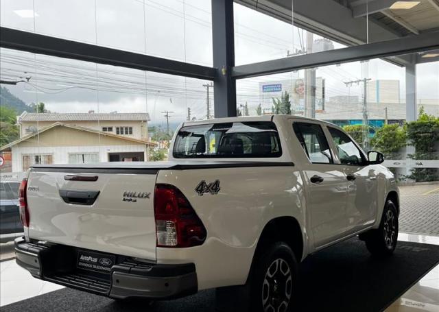 Autoplus Ford Rio do Sul - TOYOTA - HILUX - 2.8 D-4D TURBO CD POWER PACK 4X4 AUTOMÁTICO - Foto 4